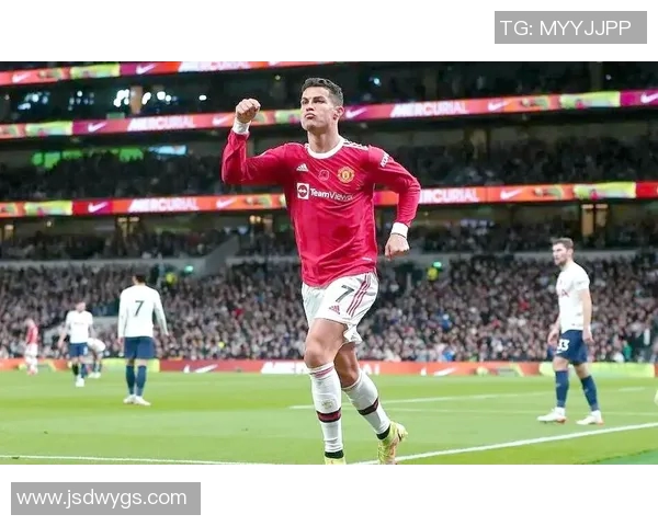 C罗曼联对阵热刺的精彩对决分析与赛后点评